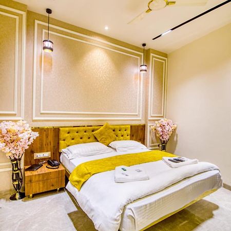 La Hotel Metro Near Bkc Bombay Eksteriør billede