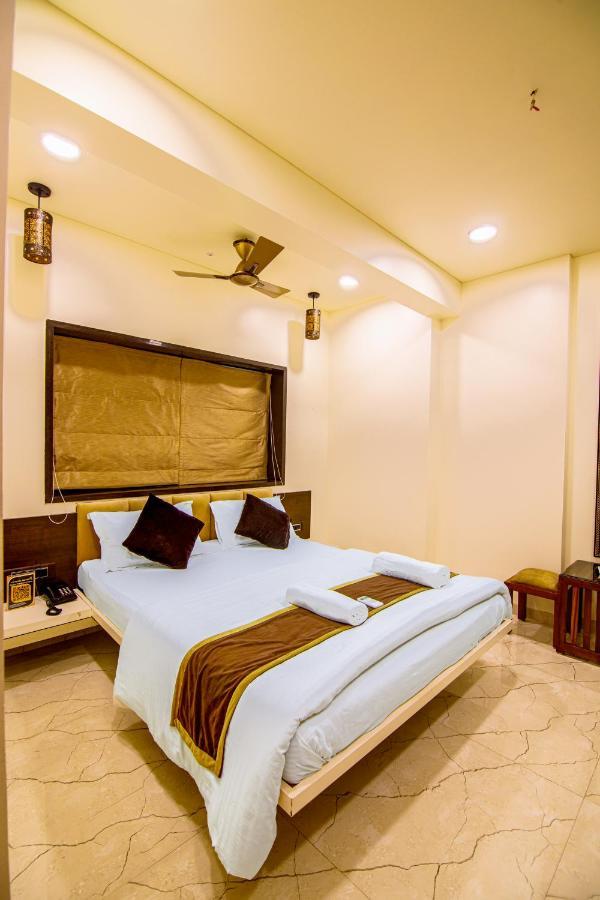 La Hotel Metro Near Bkc Bombay Eksteriør billede