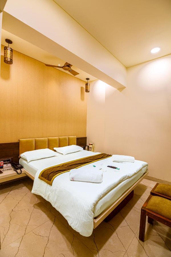 La Hotel Metro Near Bkc Bombay Eksteriør billede
