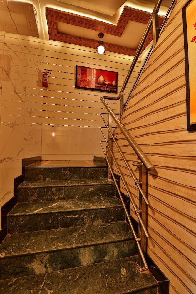 La Hotel Metro Near Bkc Bombay Eksteriør billede