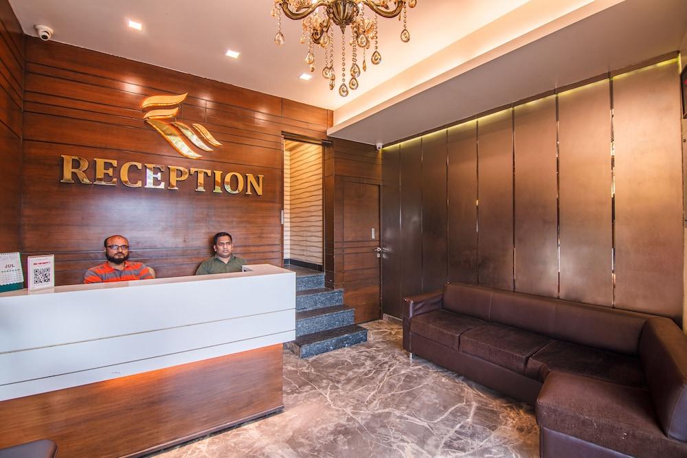 La Hotel Metro Near Bkc Bombay Eksteriør billede