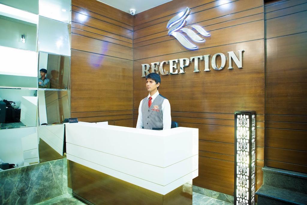 La Hotel Metro Near Bkc Bombay Eksteriør billede