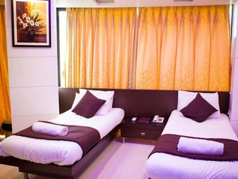 La Hotel Metro Near Bkc Bombay Eksteriør billede