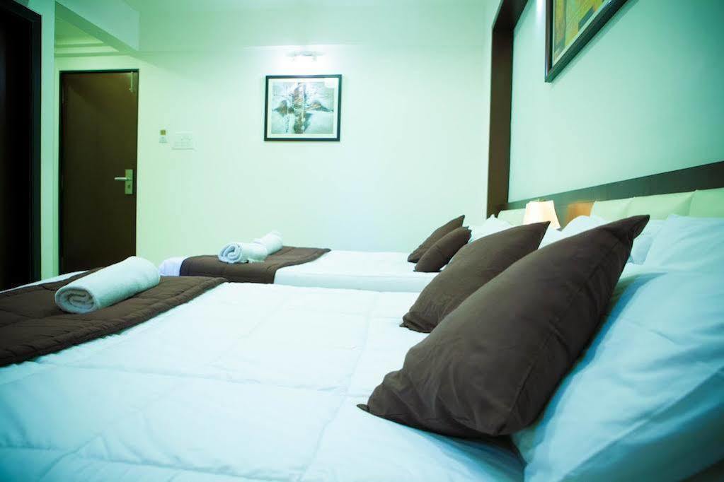 La Hotel Metro Near Bkc Bombay Eksteriør billede